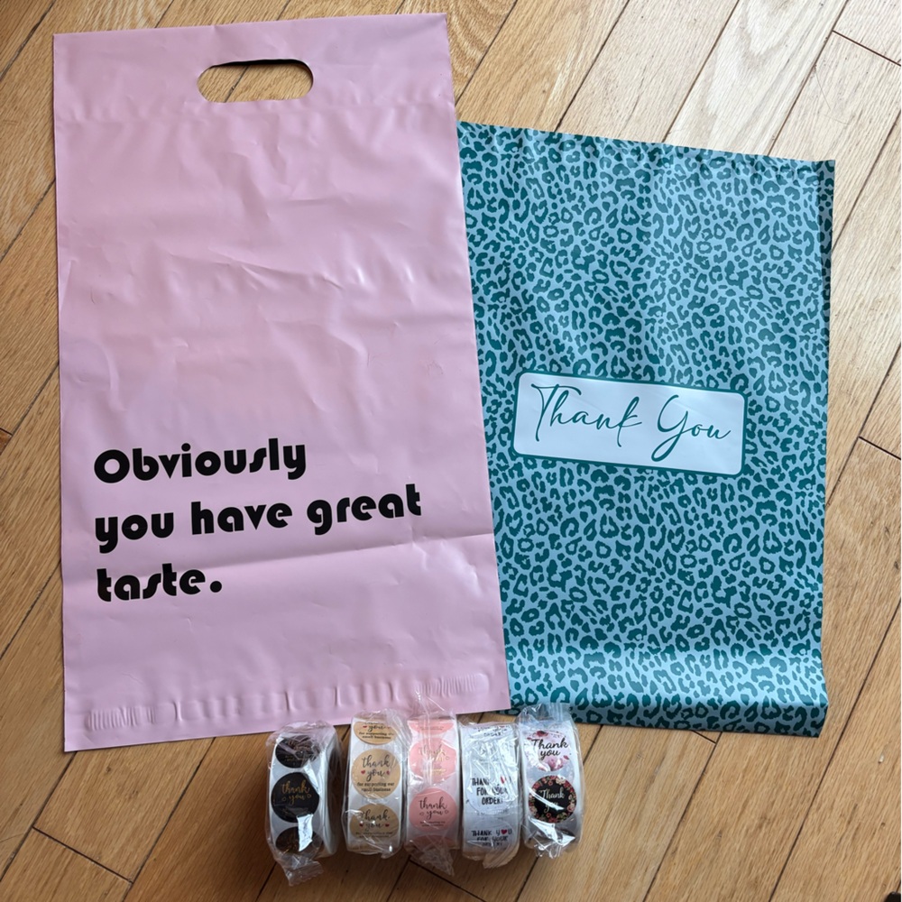 Poly mailer bundle 10 10x13, 20 10x13, 500 stickers